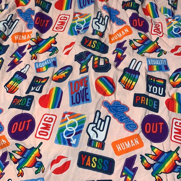 XL Trinity Collective Pride Button down short sleeve shirt - Picture 3 of 4